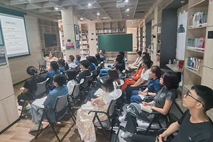 泸天化股份公司工会开展板报设计专题培训