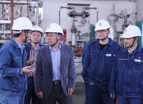 集团公司总经理宁忠培深入和宁公司检查安全环保工作