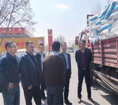 泸天化股份公司总经理赵永清一行走访宁夏区域市场
