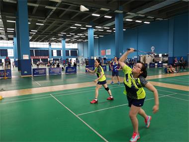 泸天化股份公司承办集团公司第一届职工运动会羽毛球比赛