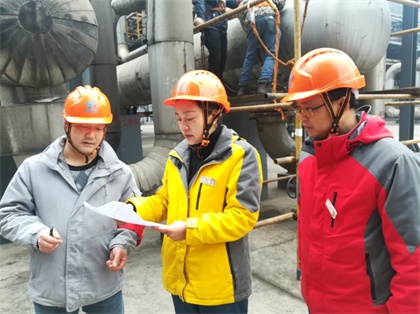 泸天化股份公司工会督查大修劳动保护工作