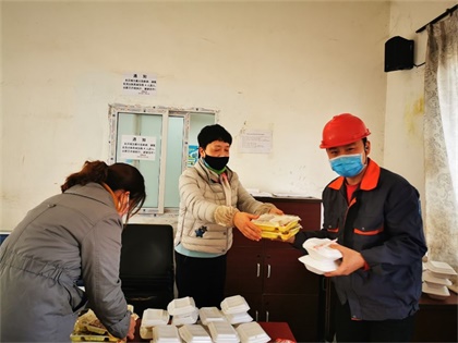 泸天化股份公司领导慰问销售一线员工及运输客户