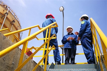 泸天化股份公司领导廖廷君赵永清率队督查和宁公司安全生产工作