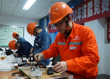泸天化股份公司举行2020年职工职业技能竞赛电工技术考试
