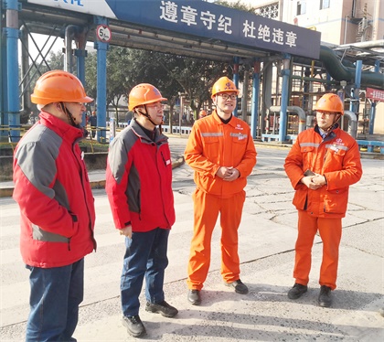 泸天化股份公司总经理赵永清一行督查大修现场和在建项目安全