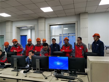 泸天化股份公司领导节后第一天深入基层慰问公司员工