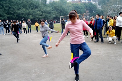 泸天化股份公司开展“三八”节女职工主题活动