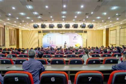 泸天化股份公司开展读书故事演讲比赛