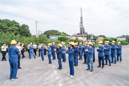 泸州市委书记杨林兴到泸天化股份公司宣讲省第十二次党代会精神
