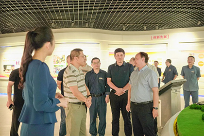 纳溪区人大常委会主任熊杰一行到泸天化股份公司视察工作