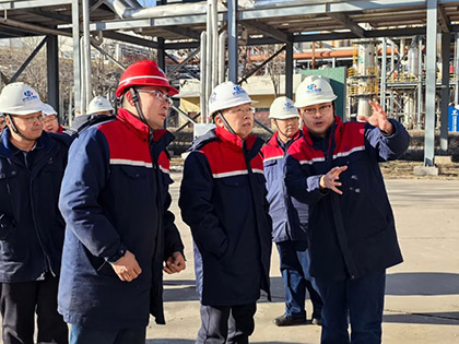 泸天化股份公司总经理傅利才一行赴和宁公司调研指导工作