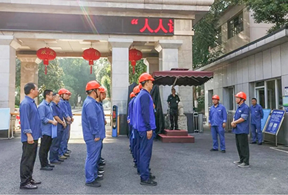 泸天化股份公司党委副书记赵元柱带队开展高温天气室内电气线路安全专项检查