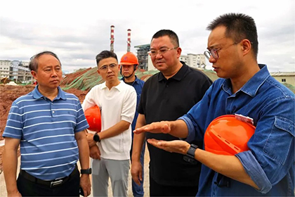 泸天化股份公司党委书记廖廷君一行到10万吨/年绿色精细化学品项目建设现场调研指导工作